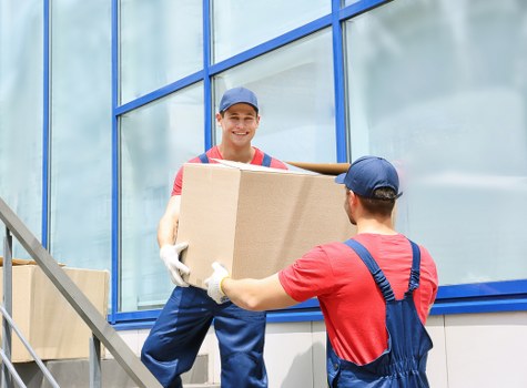 Apartment moving access typical in Westkensington